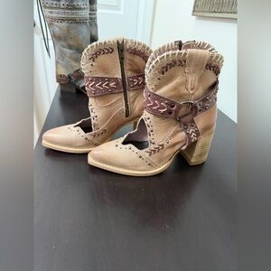 Freebird Blush Jetson 8  Heeled Boots